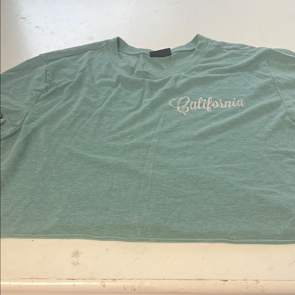 Rue 21 Large Blue Short Sleeve Cropped Graphic California T Shirt
